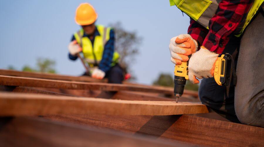 Expert Emergency Roof Repairs services in Buda, IL